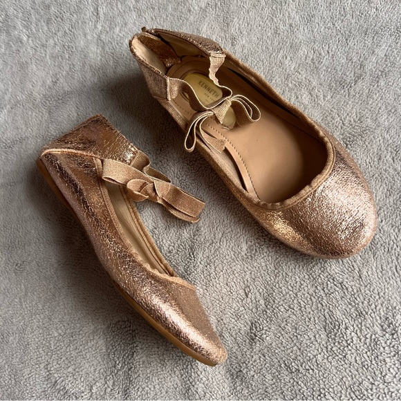 Kenneth Cole Girls Rose Gold Bow Metallic Mary Jane Ballet Flats Sz 2 - Picture 1 of 15
